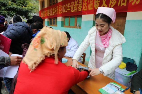 让温暖一起回家|百色团干部开展2020年新春服务青年月系列活动