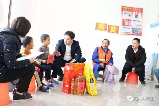 团百色市委开展2020年迎新春看望慰问活动