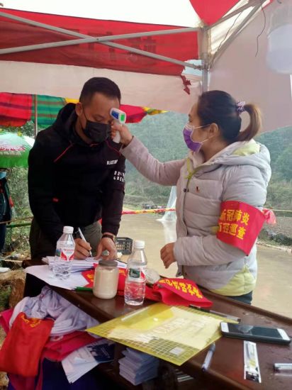 青春的力量！隆安青年志愿者敢于“战”在农村防疫一线