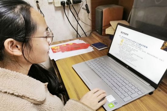 广西师范大学政治与公共管理学院组织学生参加社会调查研究方法系列讲座