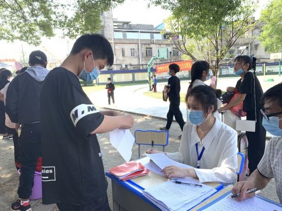 广西师范大学第六届研究生支教团富川分团助力支教地有序进行开学