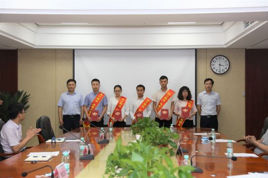 西江物流团委组织开展“致青春 为家国——争做黄文秀式好青年”主题团日活动