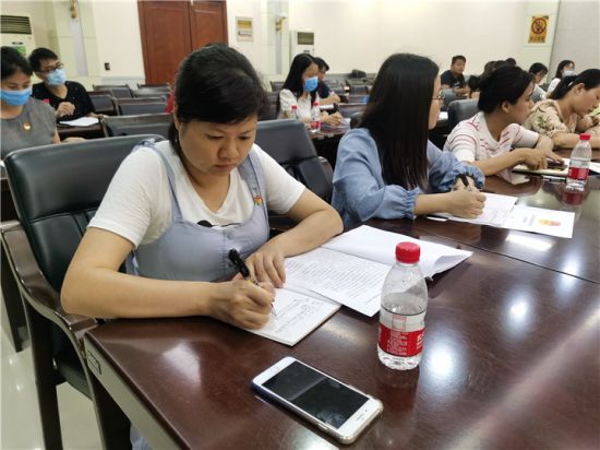 共青团柳江区委员会召开学习习近平总书记五四寄语精神暨争做黄文秀式好青年主题团日座谈会