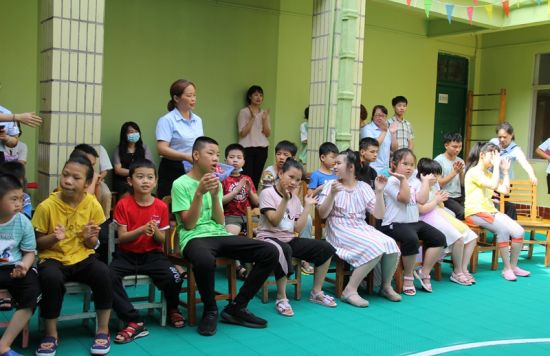 六一关爱送温暖  助残脱贫奔小康