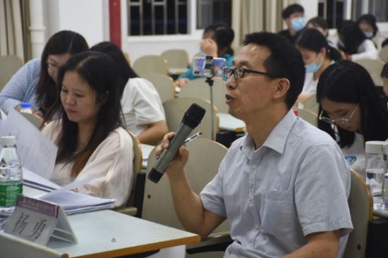 广西师范大学外国语学院成功开展2020年度大学生创新创业训练计划项目结题答辩会