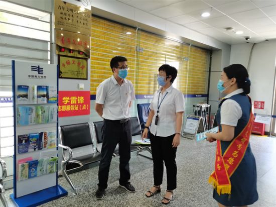 团市委开展“走企问政督效”活动