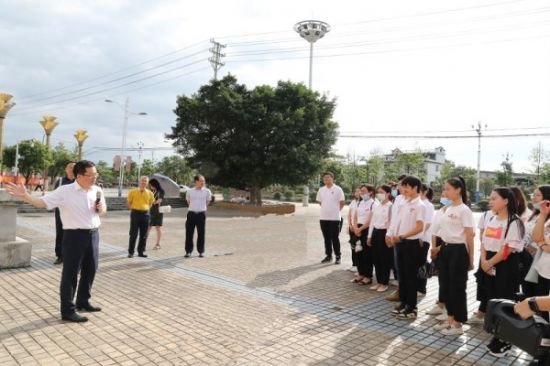 广西师范大学成功举办第四十九期“校长有约”活动