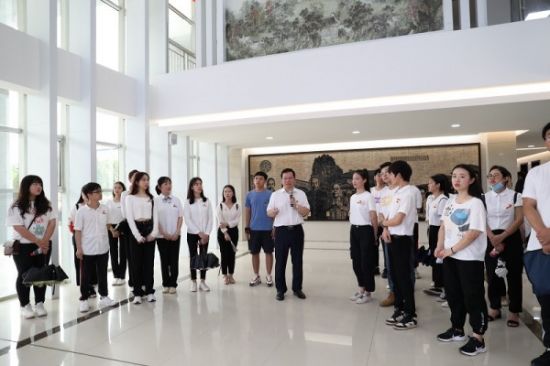 广西师范大学成功举办第四十九期“校长有约”活动