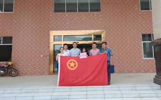 青·扶贫丨兴业县山心镇团委联企助学圆梦 助推脱贫攻坚