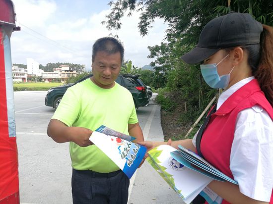 禁毒宣传进车站 筑牢全民“防毒墙”