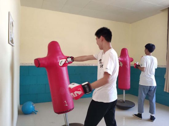 青助力丨团兴业县委组织开展中高考减压系列活动