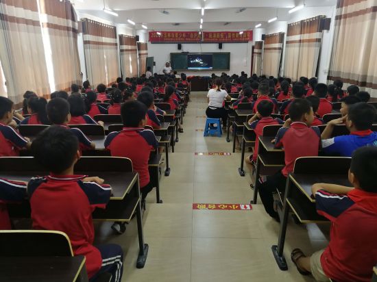 团兴业县委：“防溺水”应急演练，筑牢青少年安全防线