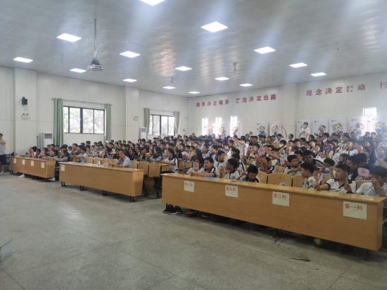 团柳江区委|禁毒小扇轻轻摇，无毒校园助成长