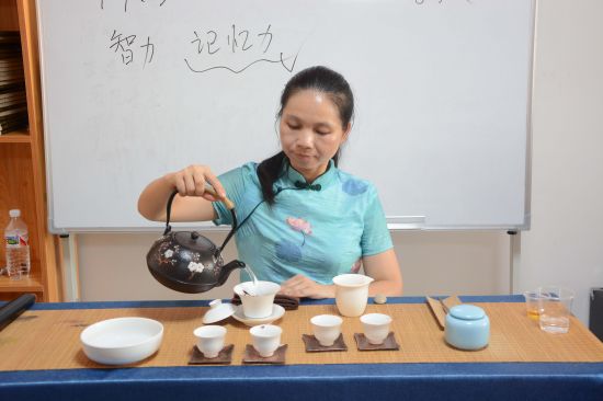 情暖兴业青空间丨知茶学礼 青少年茶文化知识讲座开讲啦