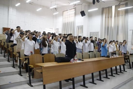 广西师范大学文学院/新闻与传播学院2017级汉语言文学专业开展实习动员大会