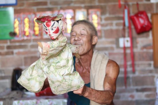 广西民族大学“匠人匠心”调研队开展暑期“三下乡”社会实践活动