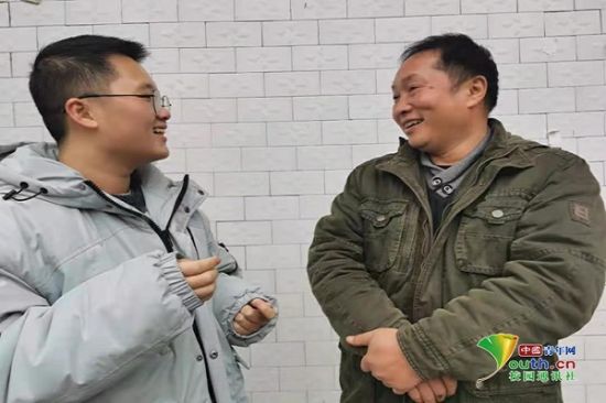 【中国青年网】关注报道广西师范大学“党的歌声传万家”红歌传唱活动