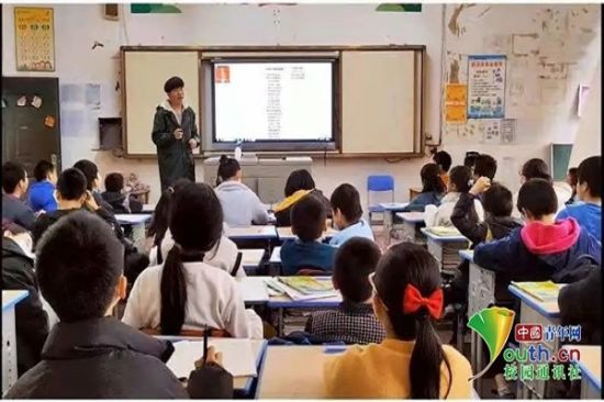 【中国青年网】关注报道广西师范大学“党的歌声传万家”红歌传唱活动